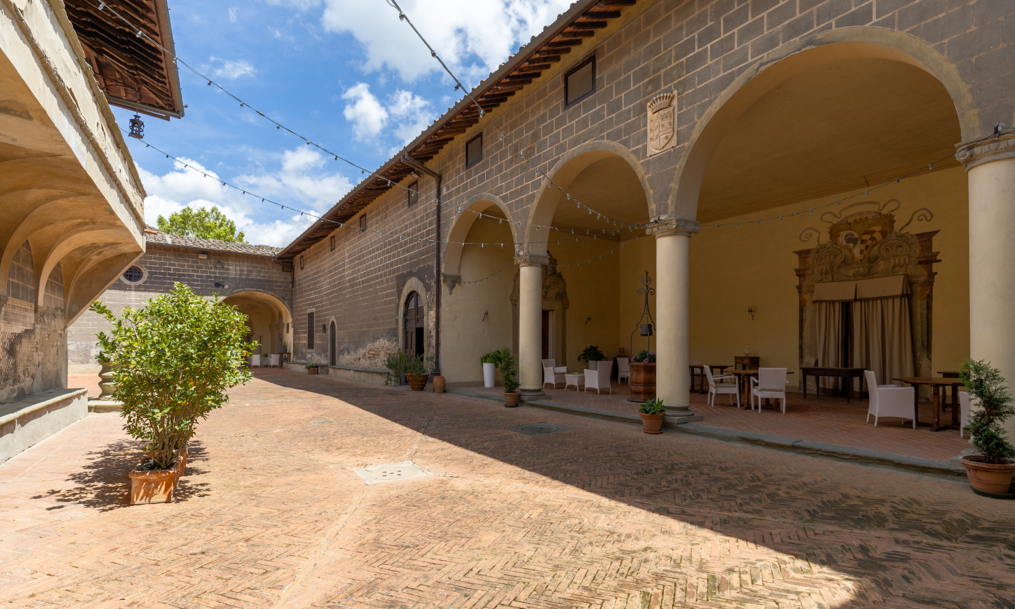 brunelleschi castle in tuscany