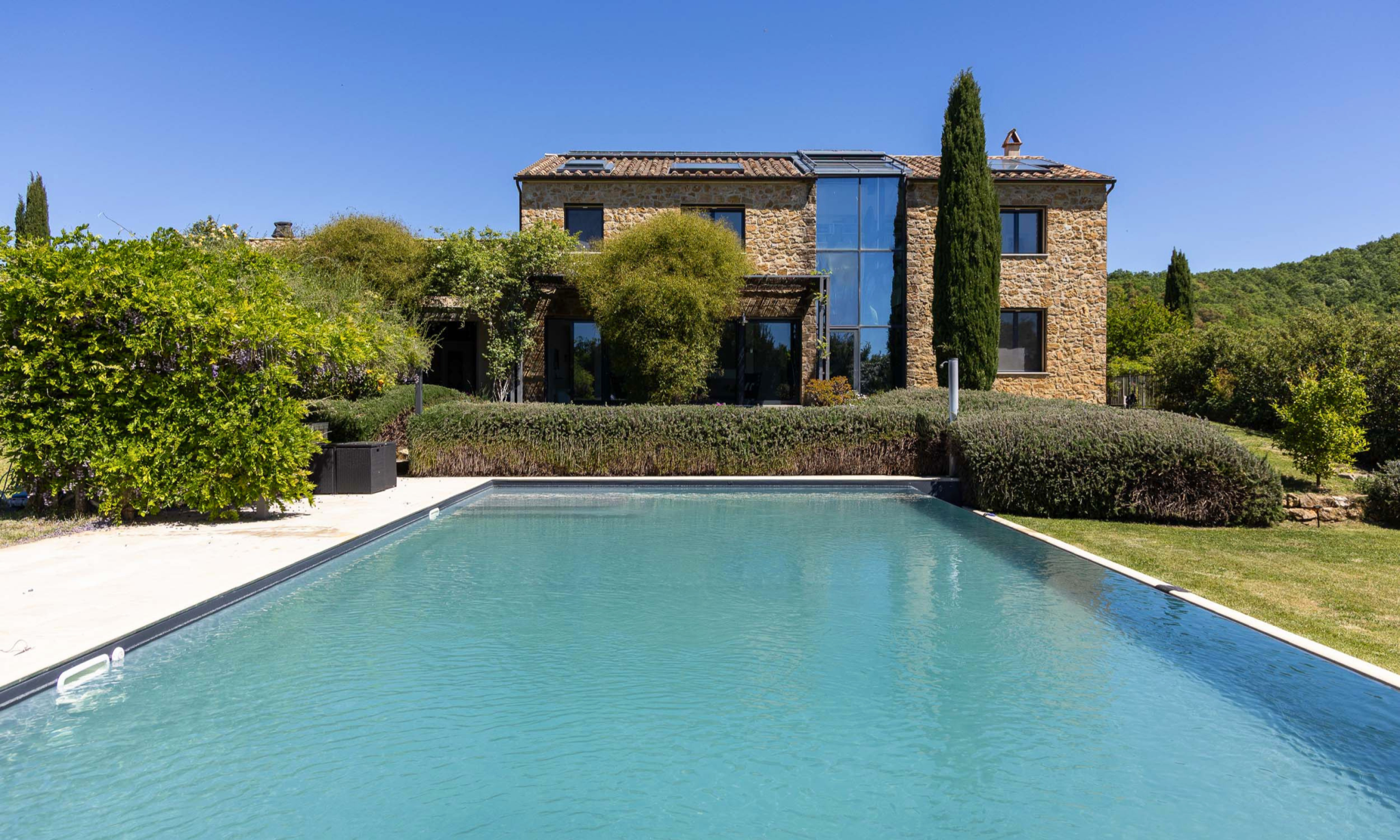 second home in tuscany: luxury villa with land and pool