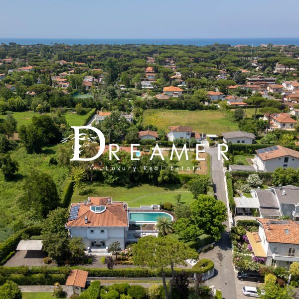 Magnificent Villa with Pool in Forte dei Marmi-1_324675