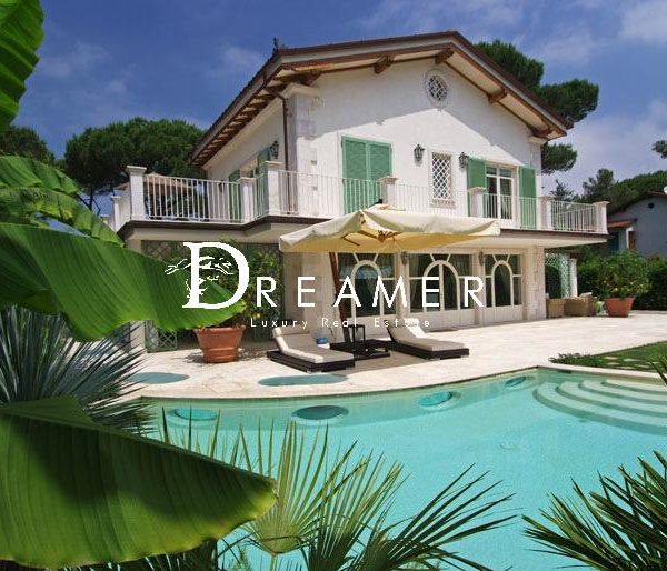 Exclusive Villa with Pool in Forte dei Marmi-0_363195