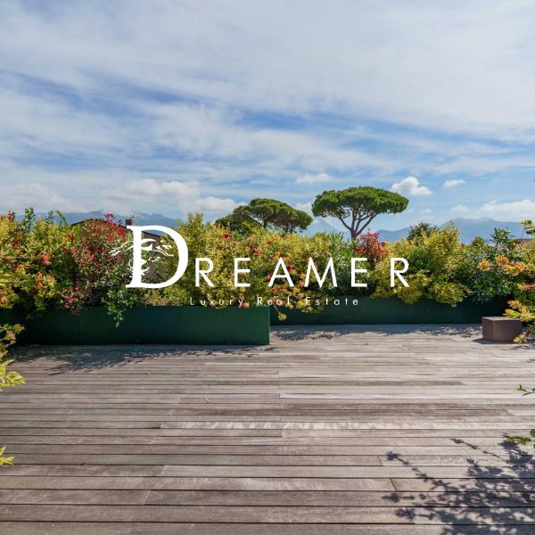 Villa with Panoramic Terrace in Forte dei Marmi-1_474382