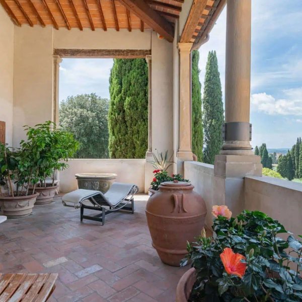 Elegant Apartment with Garden in Florence-0_257034