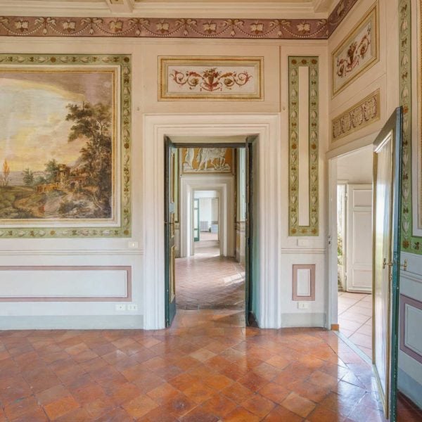 Prestigious Frescoed Apartment in Lucca-0_483798