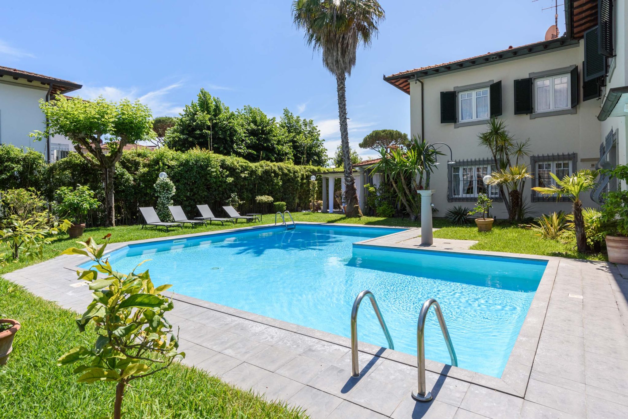 Charming Villa with Pool in Forte dei Marmi-3_490423