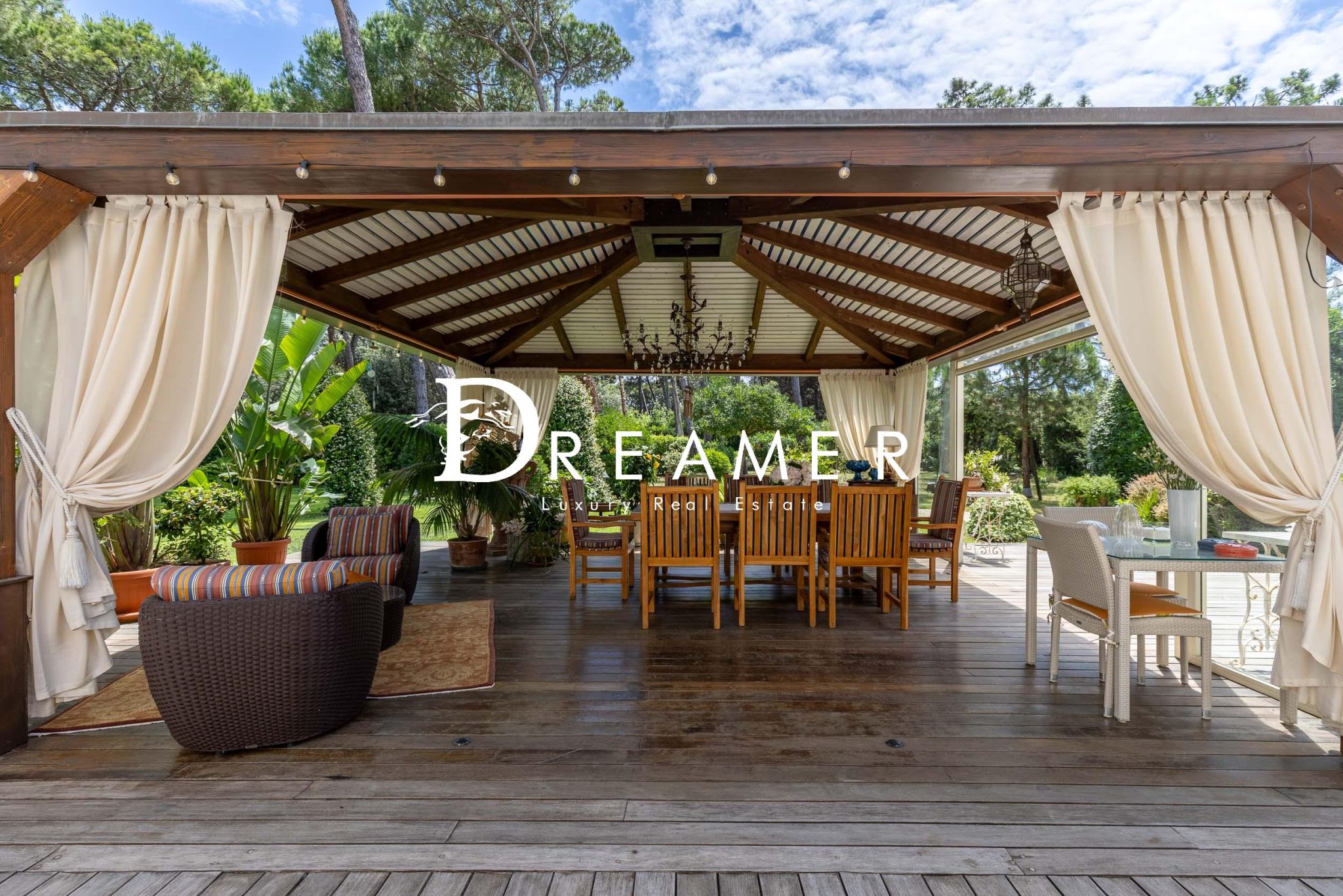 Magnificent Beachfront Villa with Pool in Forte dei Marmi-7_481220