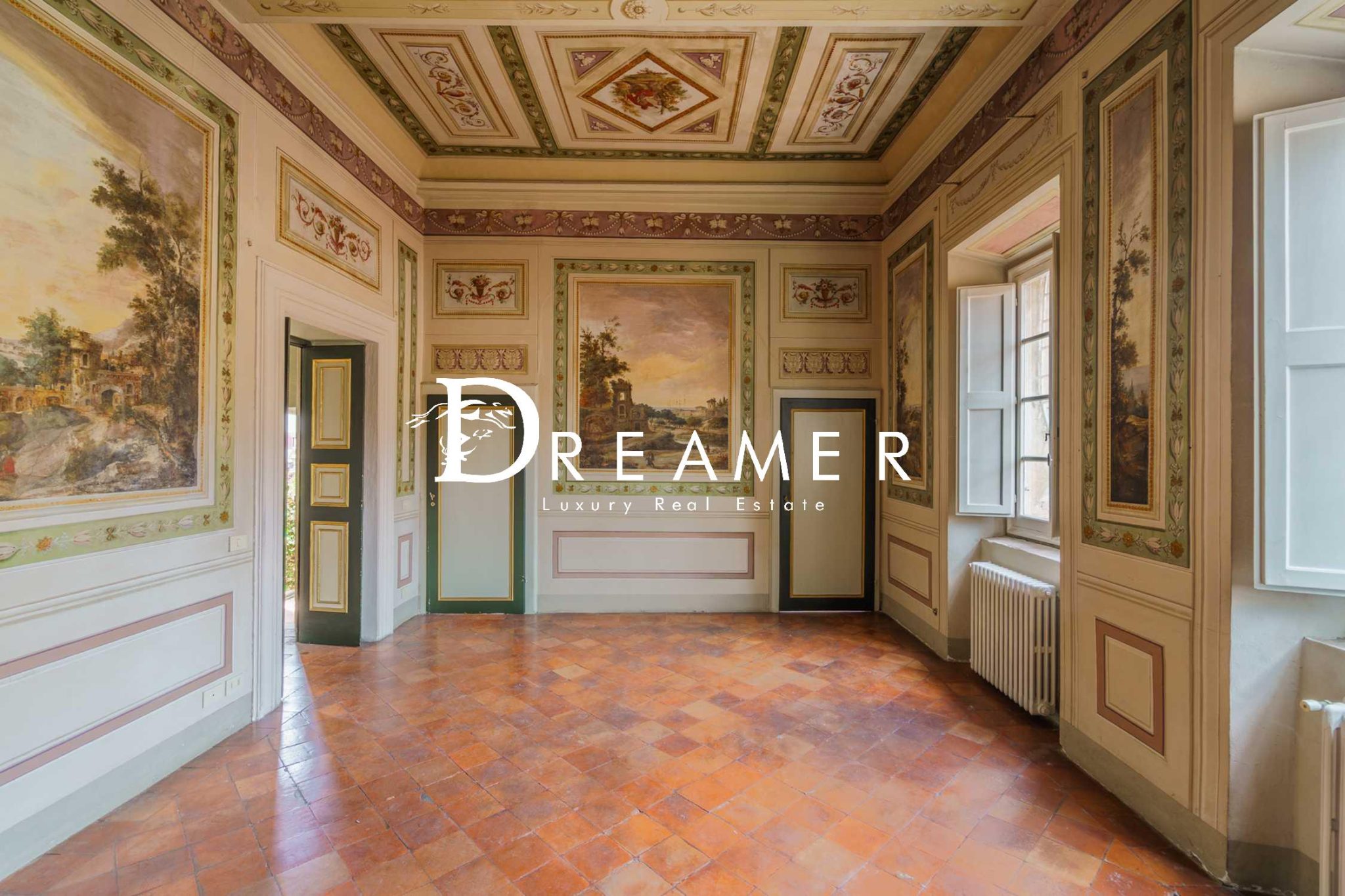 Prestigious Frescoed Apartment in Lucca-1_483802