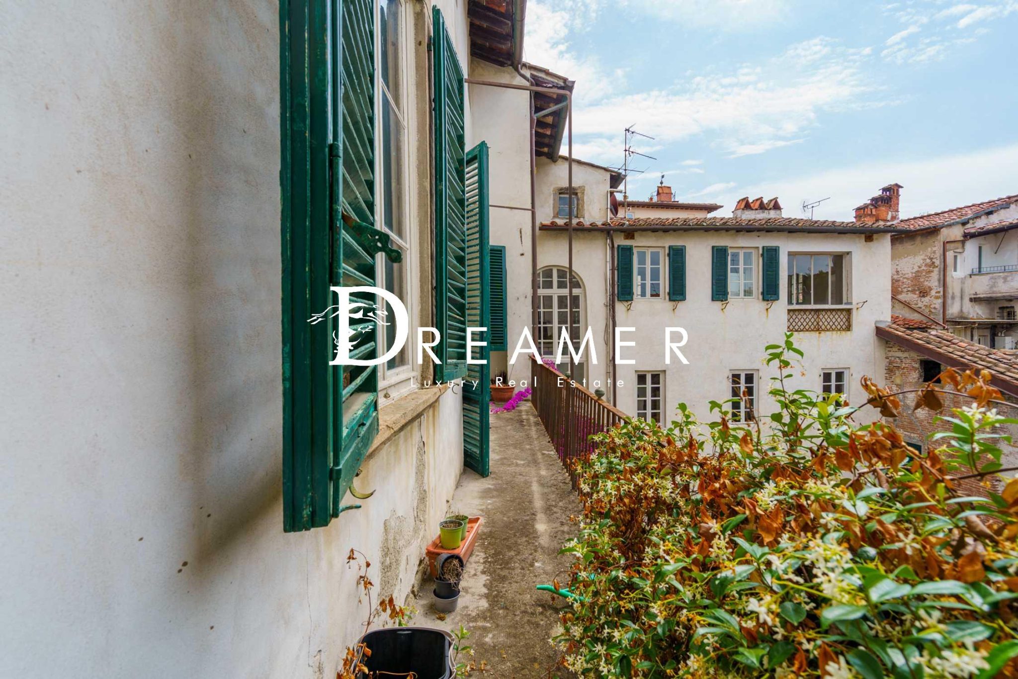 Prestigious Frescoed Apartment in Lucca-2_483790