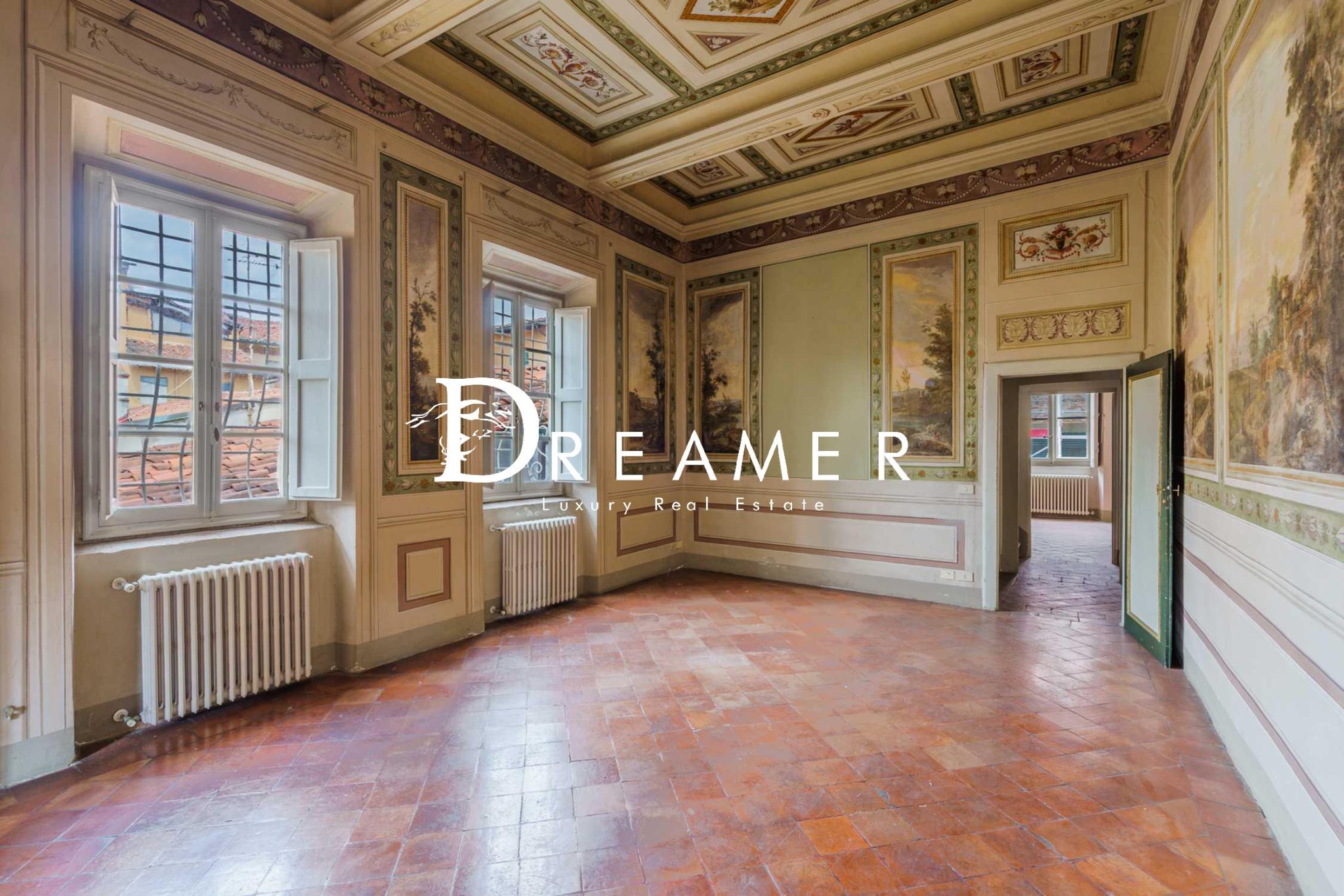 Prestigious Frescoed Apartment in Lucca-3_483794