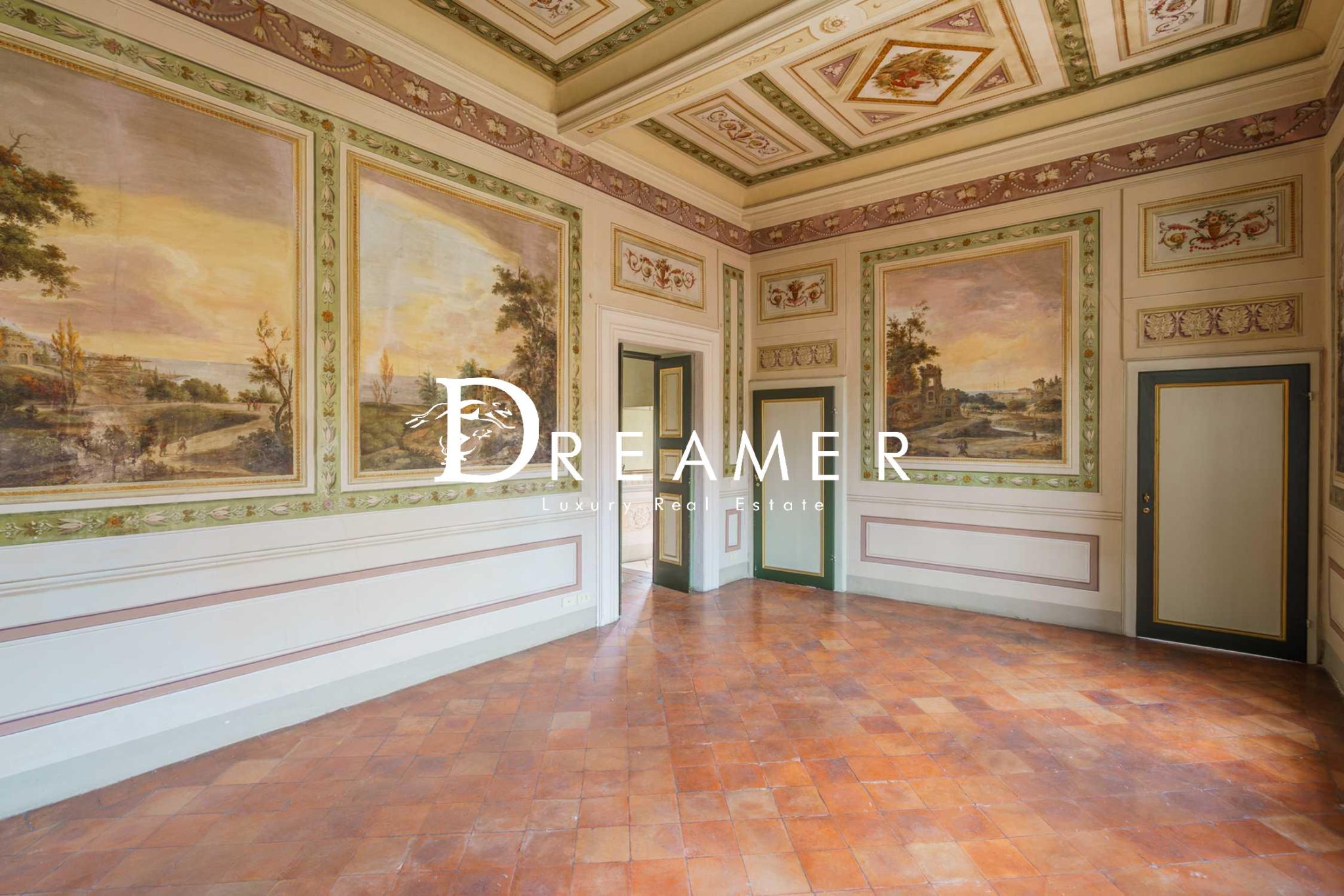 Prestigious Frescoed Apartment in Lucca-4_483816