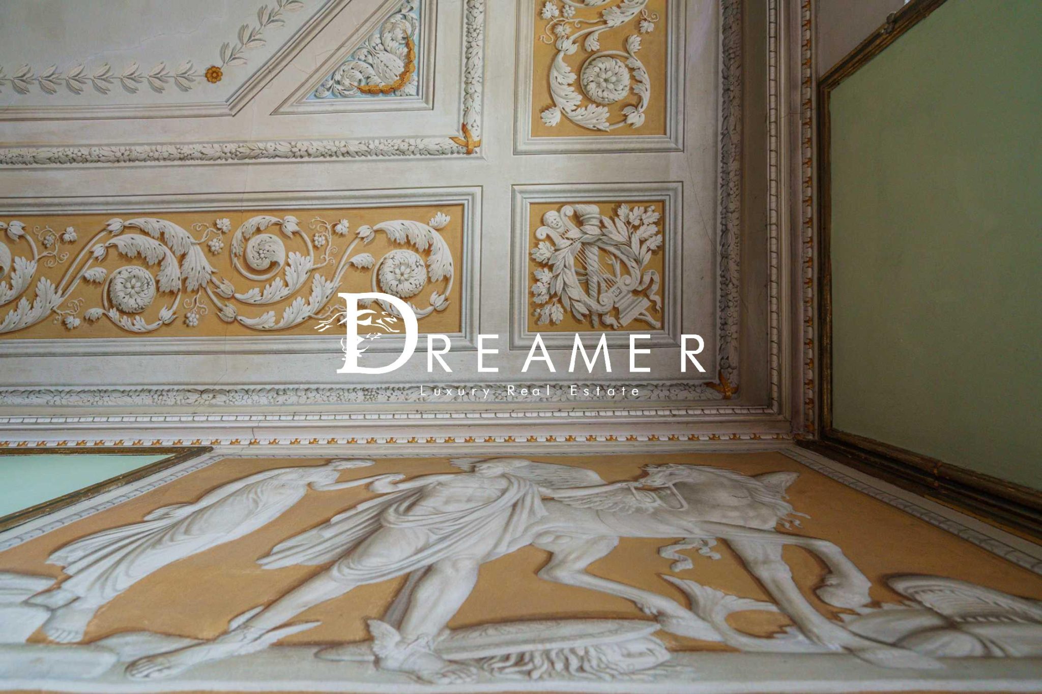 Prestigious Frescoed Apartment in Lucca-6_483770