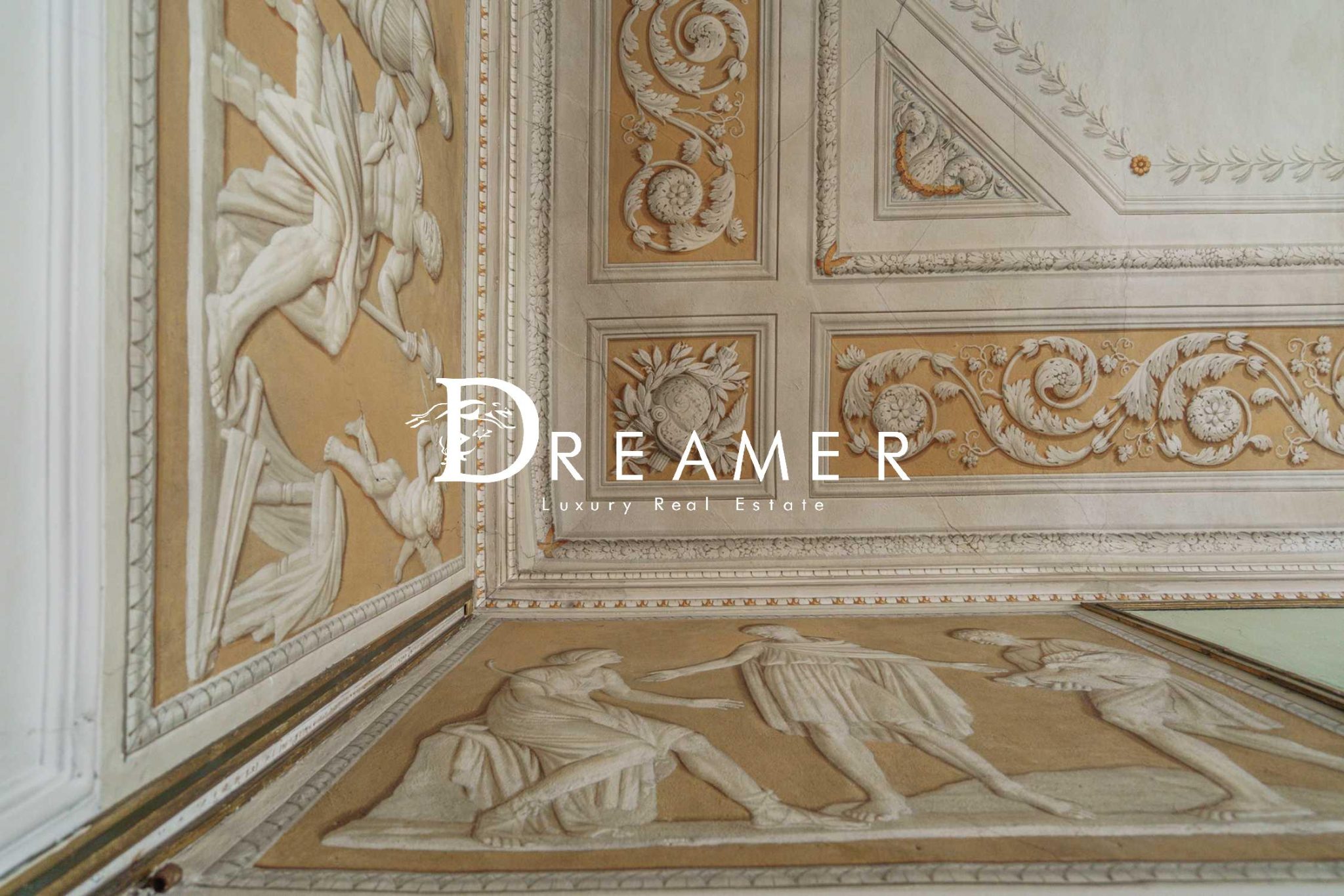 Prestigious Frescoed Apartment in Lucca-12_483760