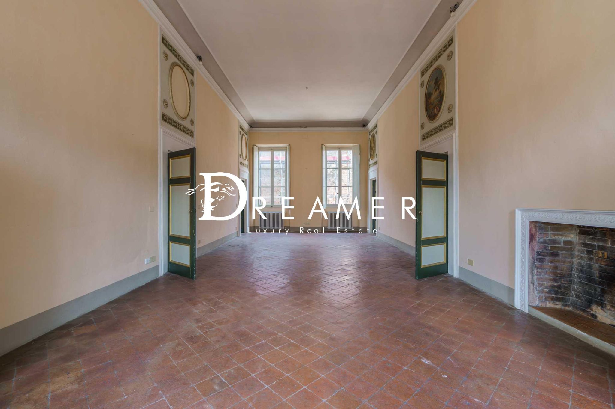 Prestigious Frescoed Apartment in Lucca-16_483718