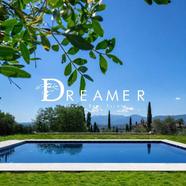 Prestigious Villa in the Hills of Lucca-0_491777