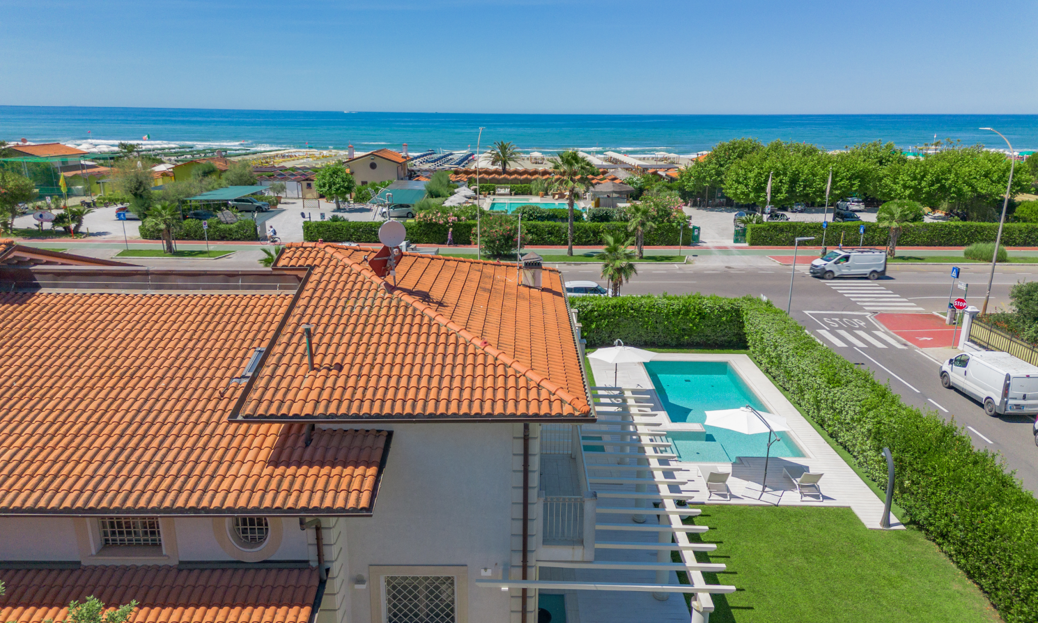 Seafront Villa with Pool in Forte dei Marmi