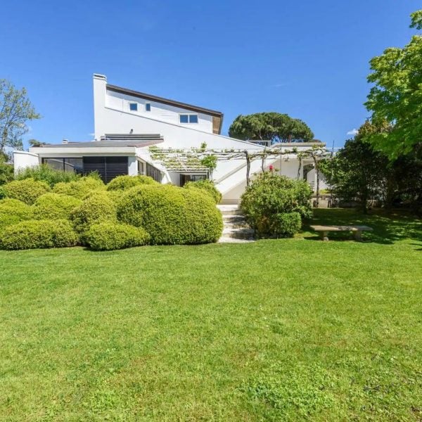Exclusive Design Villa with Pool in Forte dei Marmi-0_260315