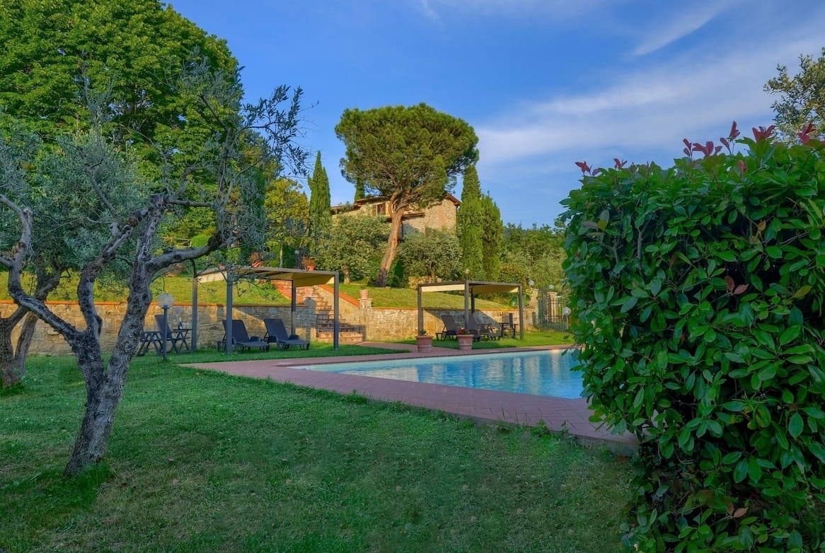 Splendid Farmhouse with Pool in the Hills of Florence-0_416307