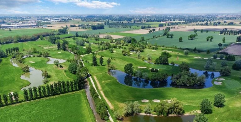 Prestigious Golf Resort Near Milan-0_503826