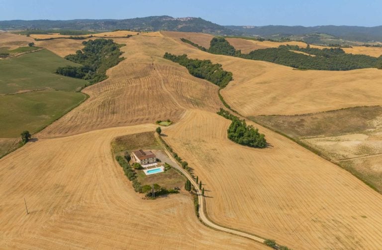 506858-_prod_persistent_2bc84114-b6d3-4b3b-856c-13a5a6e038c0_Splendid-Villa-for-sale-val-d27orcia-17767