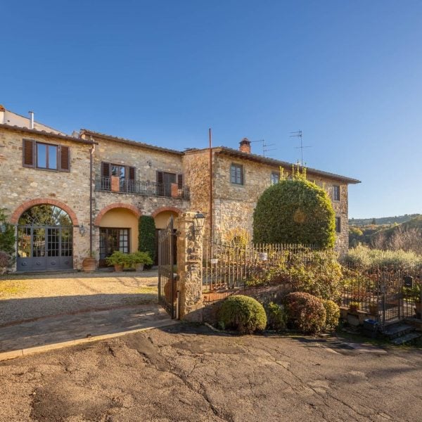 Prestigious Portion of a Villa in Florence-0_401558