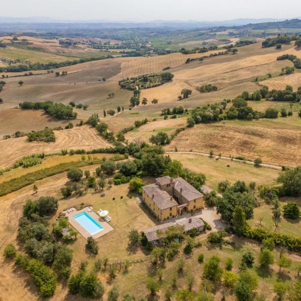 Estate with Pool in Montepulciano-41_510840
