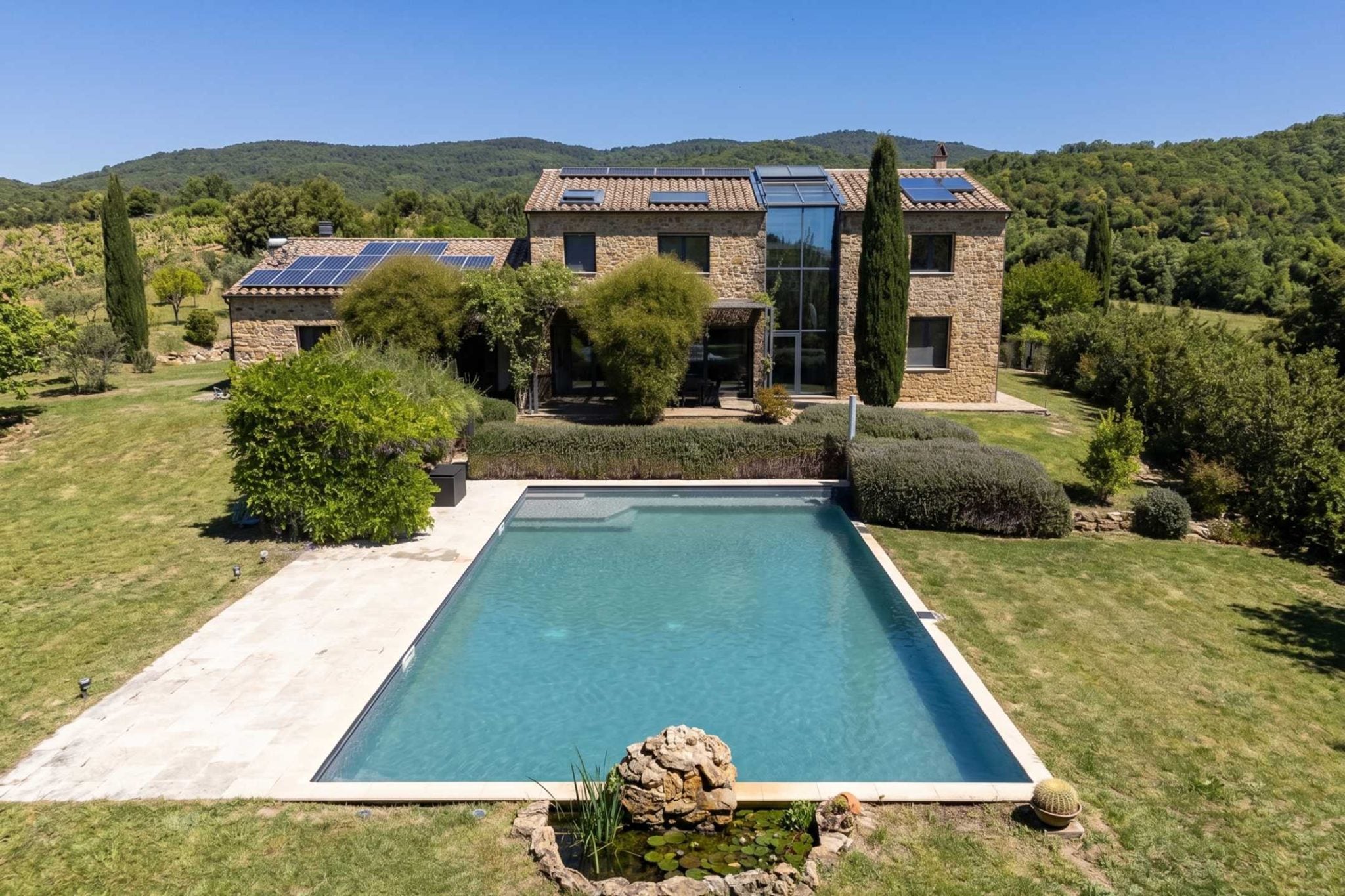 Luxury Villa with 16 Hectares of Land in Maremma-0_461412