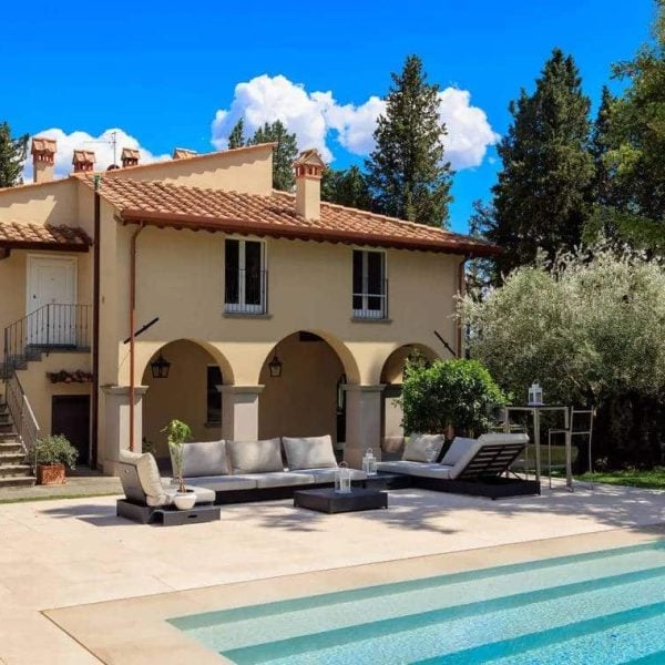 Magnificent Villa with Pool in Impruneta-0_263620