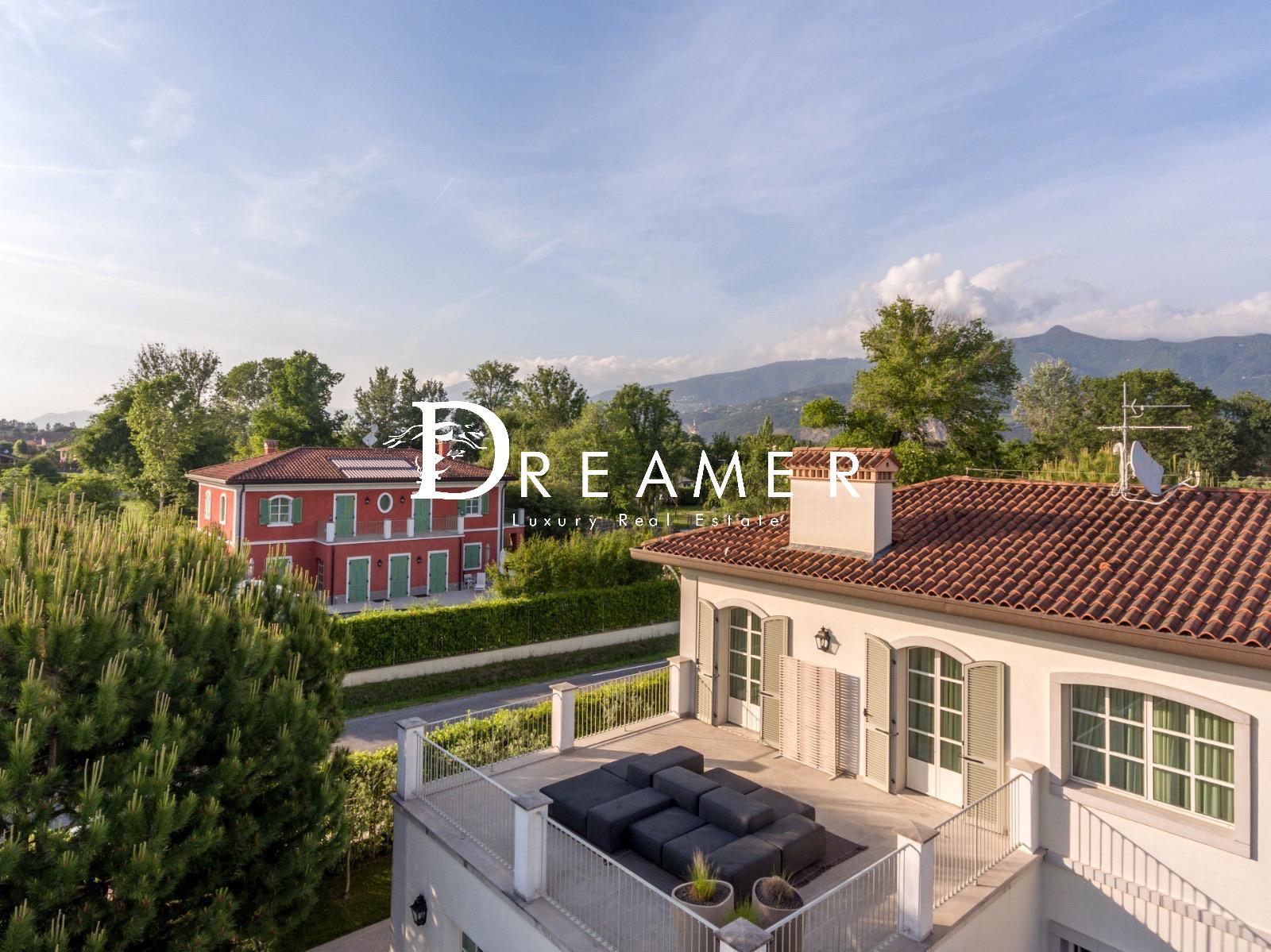 Villa with Pool in Vittoria Apuana-9_499169