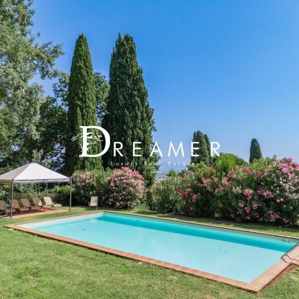 Splendid Villa with Pool in Lucca-0_500496