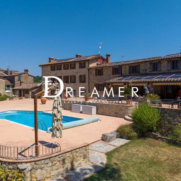 Splendid Property with Pool in Siena-1_502779