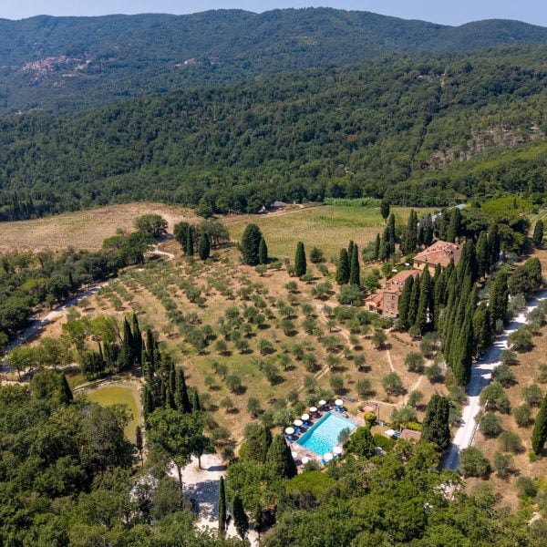Estate with Agriturismo and 35 Hectares of Land-0_515640
