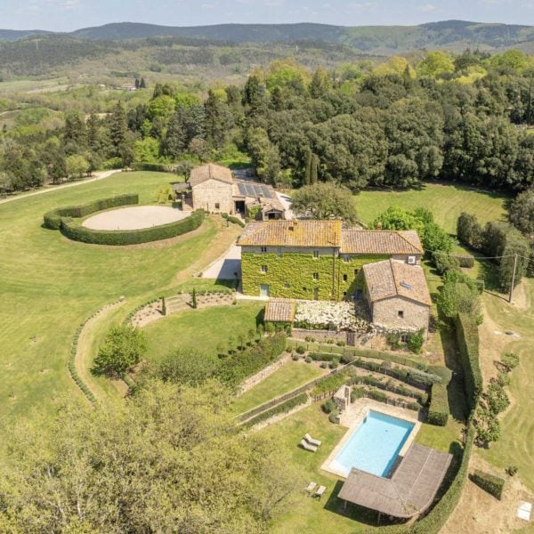 Renovated Historic Estate in Siena-0_517340