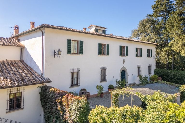 Historic Villa with Pool in Chianti-0_387187
