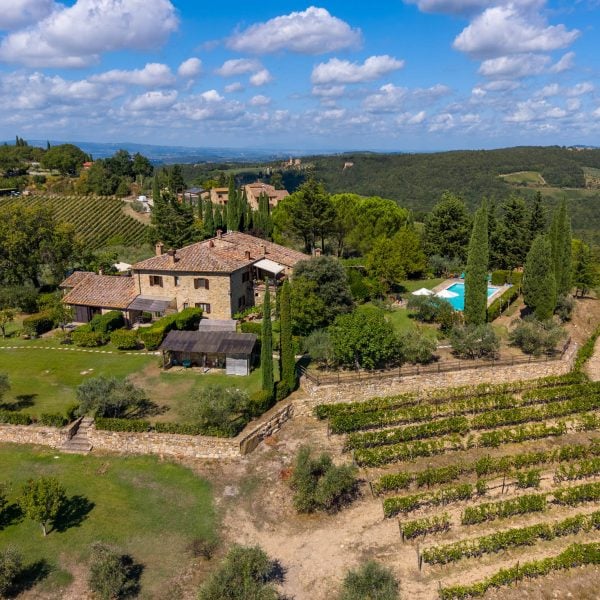 Wine Estate with Pool in Chianti-0_528187