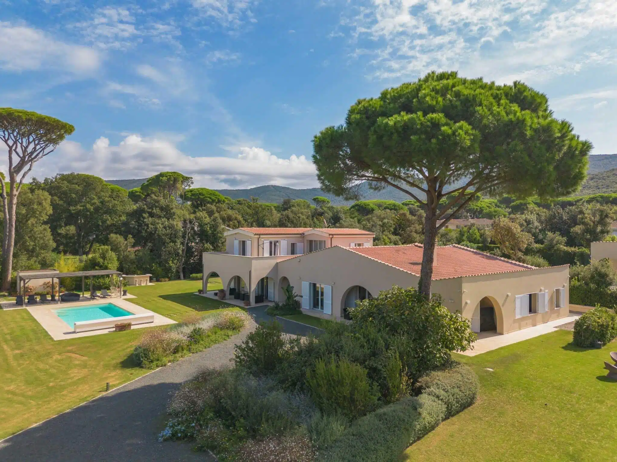 539972-_prod_persistent_ac8cc243-0448-4124-819b-e6d1e642db13_Villa-for-sale-Punta-ala-16518