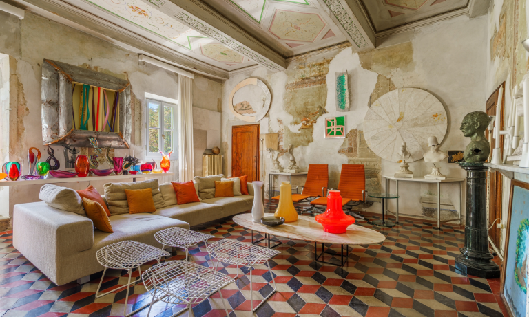 Historic Villa in Tuscany with Botanical Heritage
